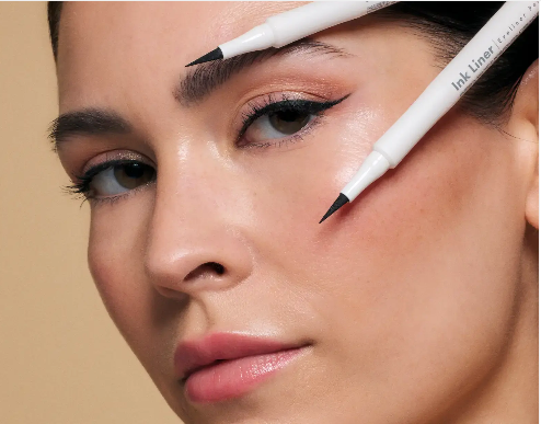 Delineador en Pluma Ink Liner - Farmasi